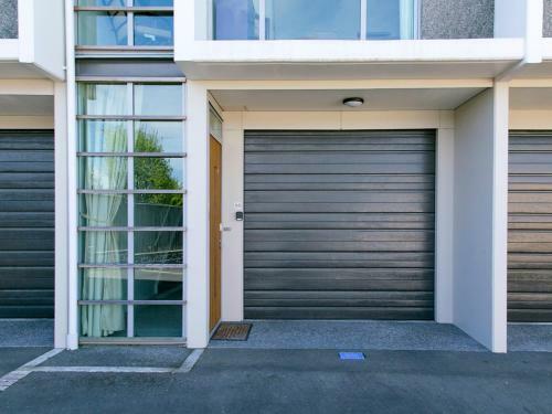 Harbourview Apartment - Taupo Holiday Apartment