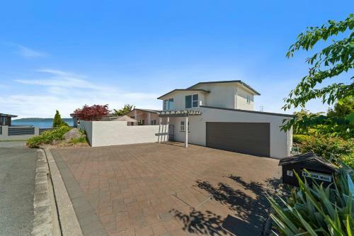 Hilltop House - Taupo