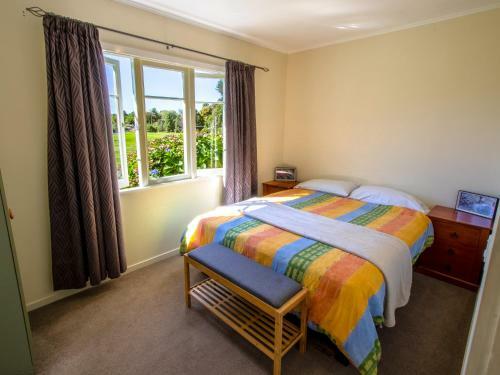 Kauri Cottage - Marahau Holiday Home