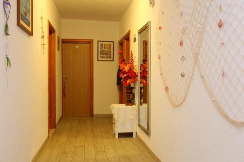 Apartments With A Parking Space Makarska - 16450