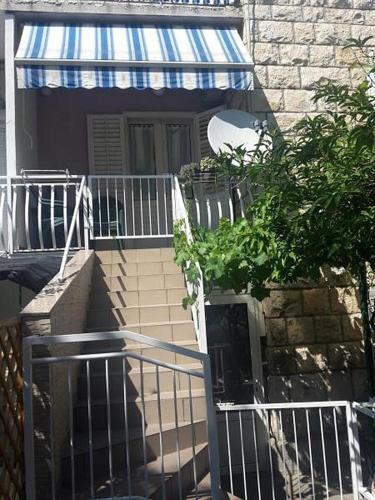 Apartments With A Parking Space Makarska - 16521