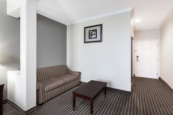 Motel Days Inn & Suites Garden Grove