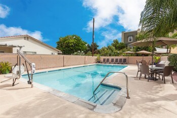 Motel Days Inn & Suites Garden Grove