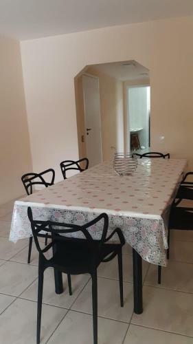 Apartamento Enseada 3 Quartos, 10 Pessoas