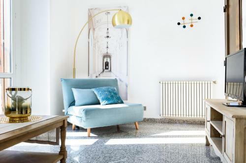 Lora Como Apartment