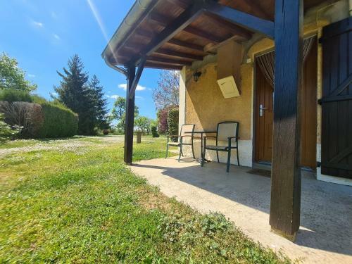 Villa Maison Baraize, 3 Pi�ces, 6 Personnes - Fr-1-591-319