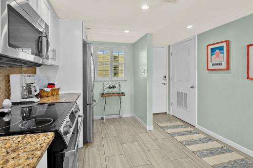 Ponce De Leon Towers 507