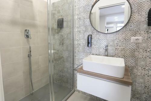 Hostal Ag Luxury Rooms