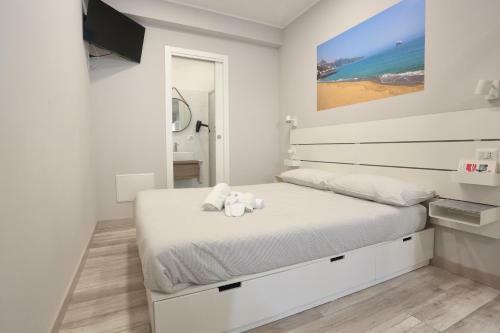Hostal Ag Luxury Rooms