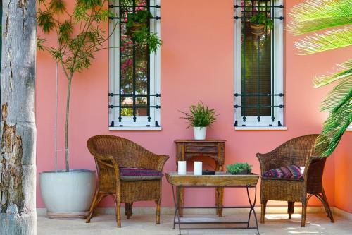 Luxury Hilltop Villa 200m From The Beach