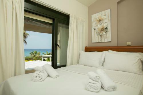 F & B Summer Collection - Villa Dihtia On The Sea