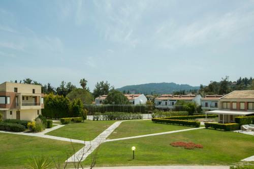 F & B Summer Collection - Villa Dihtia On The Sea
