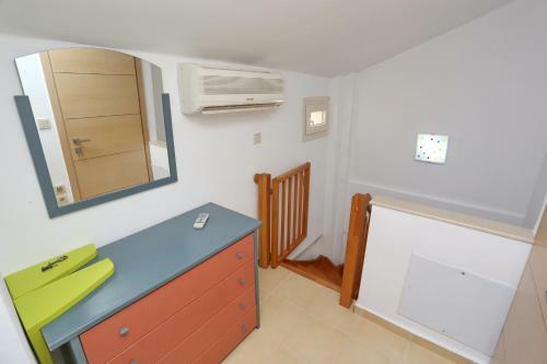 Villa The View - Beachfront, 5 Bedrooms, Bbq, View
