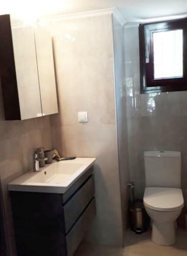 Spacious House 100 Metres From The Beach