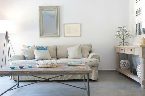 Villa Maisonette Ioanna 70 M From Glarokavos Beach