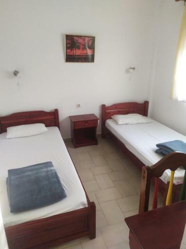 Alexandros Apartments