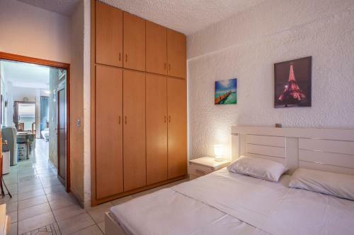 Rafaella Sea View Apartments