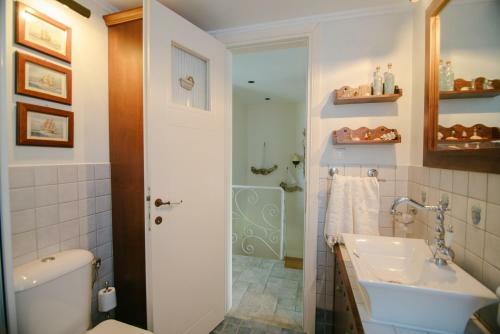 Dreamcatcher Luxury Villa, 1 Min Walk To Beach