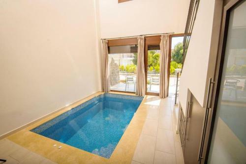 Hostal Stone Suites