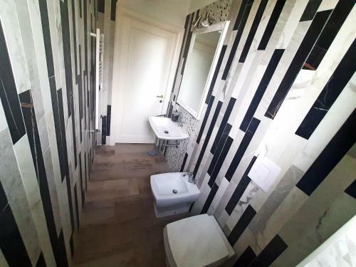 Da Ilaria Piano Terra Di Villa Con Piscina E Parcheggio