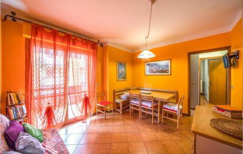 Stunning Apartment In Grottammare With 2 Bedrooms