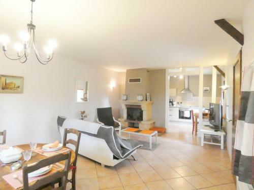 G�te Bascons, 3 Pi�ces, 4 Personnes - Fr-1-360-184
