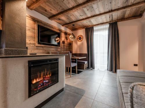 Nice Apartment In Magras Di Mal� With Spa