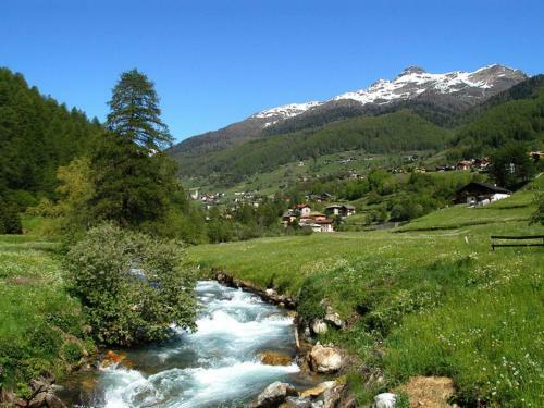 Pleasant Apartment In Magras Di Mal� With Spa