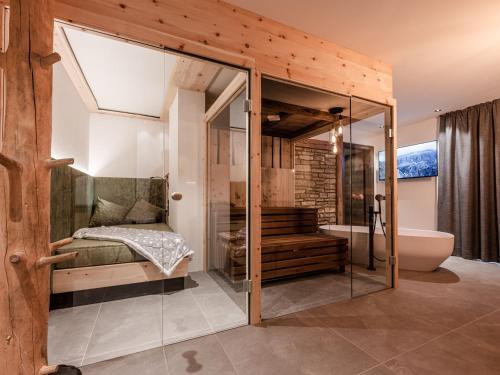 Pleasant Apartment In Magras Di Mal� With Spa