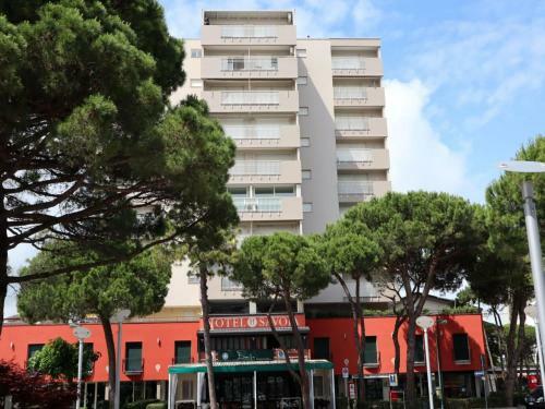 Apartment With Two Terraces Facing The Sea Next To The Beach