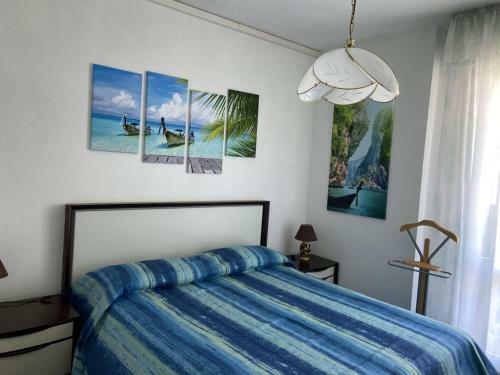 Apartment With Two Terraces Facing The Sea Next To The Beach