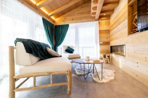 Chalet Imbosc'ch� - 5 Beautiful Rooms In Charming B&B