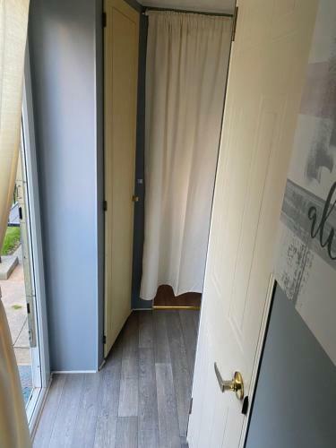 L&g Family Holidays 8 Berth Sealands Max 4 Adults