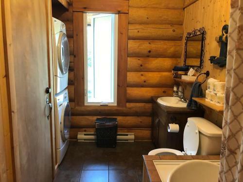 Chalets & Appartements Au Chant De La Rivi�re