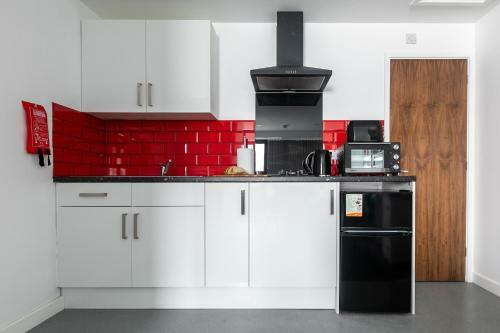 Studio Apartments By Lyter Living Serviced Accommodation With Desks & Wifi