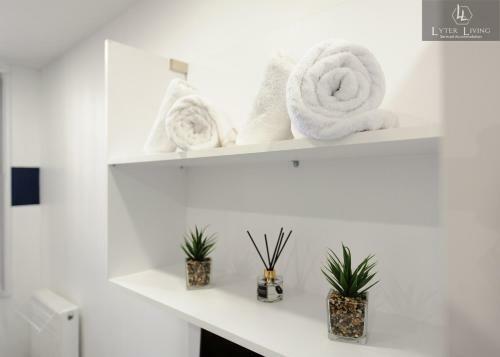 Studio Apartments By Lyter Living Serviced Accommodation With Desks & Wifi