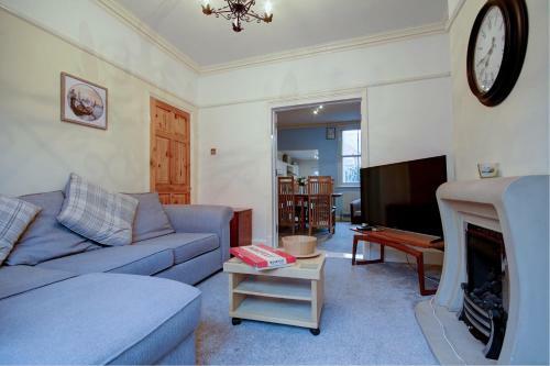 Merton House - Entire Modern City Centre Home
