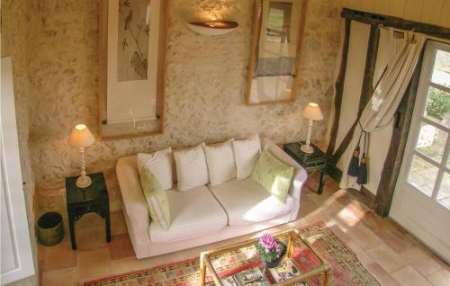 Six-bedroom Holiday Home In Beauville