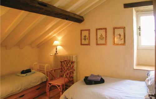 Six-bedroom Holiday Home In Beauville