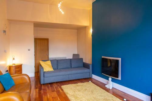 Apartment No 1 - The Old Red King Pub, Whitefield, Manchester
