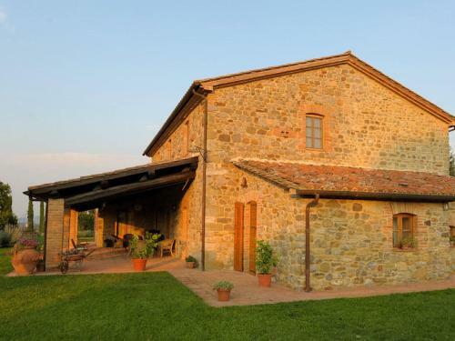 Spacious Villa In Citt� Della Pieve With Pool