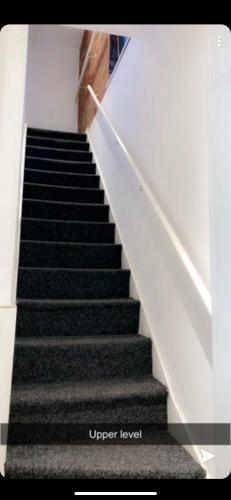 Spacious Shude Hill Apartment With Balcony
