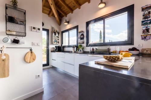 Tropical Keyweek Beautiful Architect Villa With Swimming Pool In Bidart