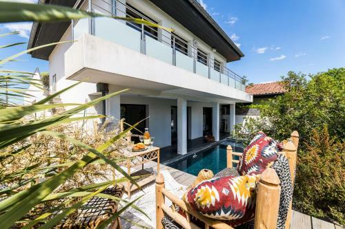 Tropical Keyweek Beautiful Architect Villa With Swimming Pool In Bidart