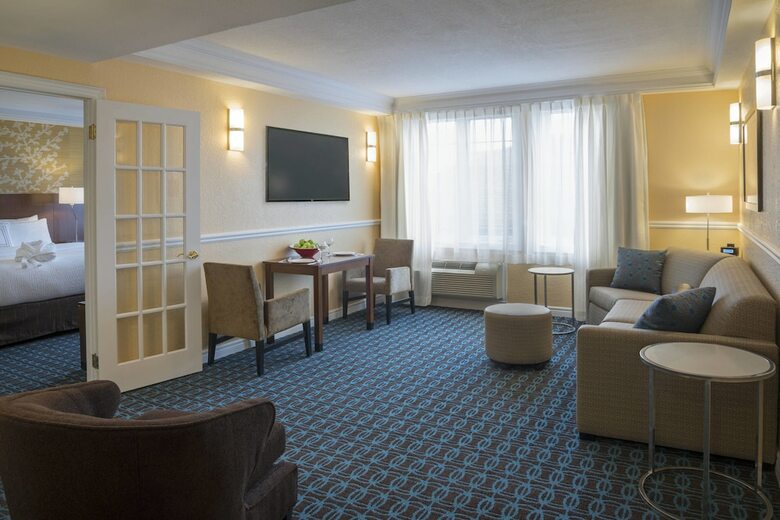 Hotel Country Inn And Suites Ottawa West