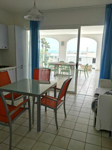 Apartamento Trilo Superior Con Terrazzo Vista Mare A Pescoluse