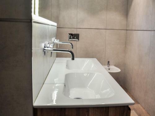 Locazione Turistica Luxury Apartments-1