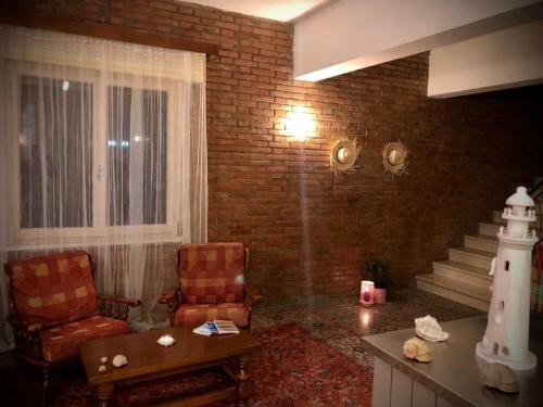 Hostal Room In Bb - Hotel Villa Alexandra - Stay In Complete Relaxation