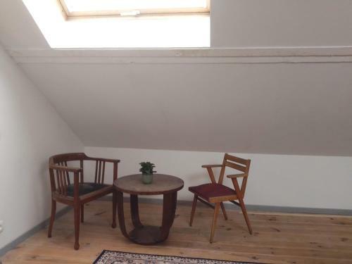 La Chambre Tout L�-haut