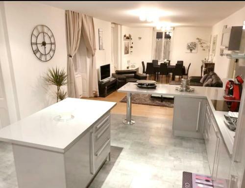 Apartamento Appartement de 4 Chambres Avec Wifi A Hauts de Bienne